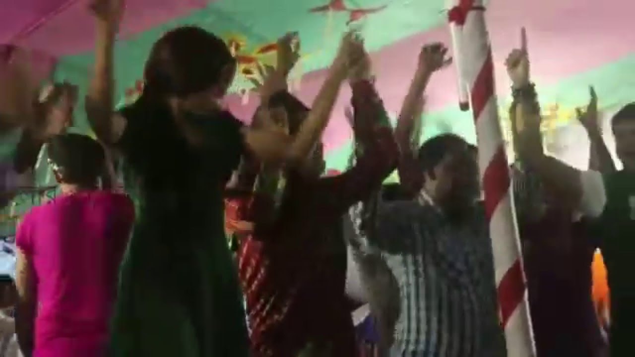 Gramer Nowjuan Hindu Musolman Bangla Song Live Performance by Dreams Band Naogaon 2016