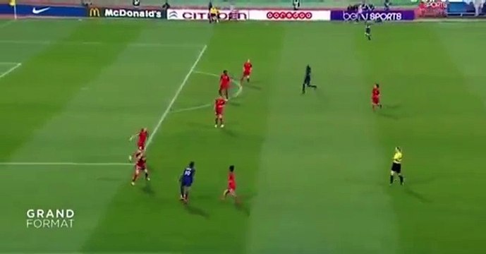 على طريقة الكبار.. لاعبة سان جيرمان تسجل هدفا مذهلا