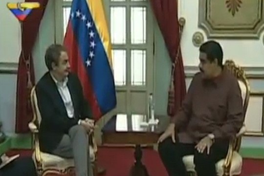 Maduro ratifica a Zapatero el compromiso con el diálogo