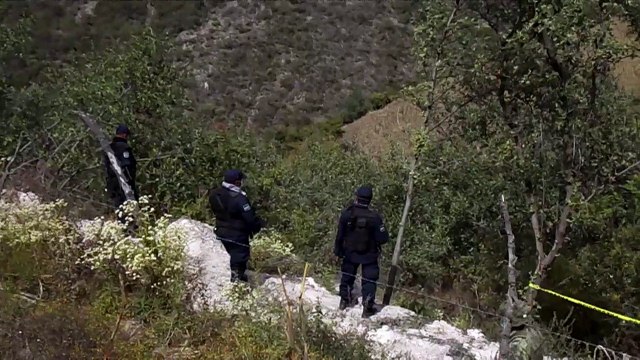 Exhuman 12 cadáveres en fosas clandestinas en México
