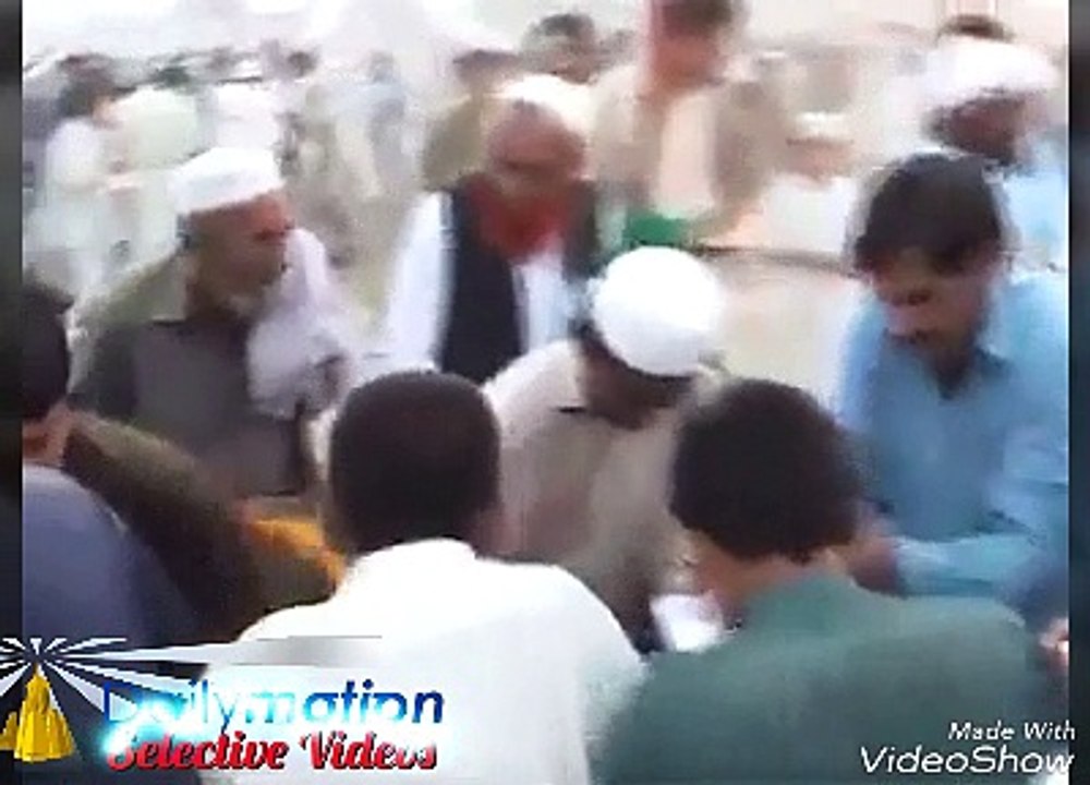 PMLN Key Shairon Ne Khany K Sath Kya Salook Kia...