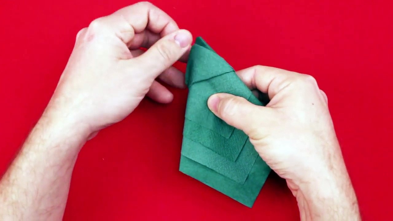 CHRISTMAS NAPKIN TREE