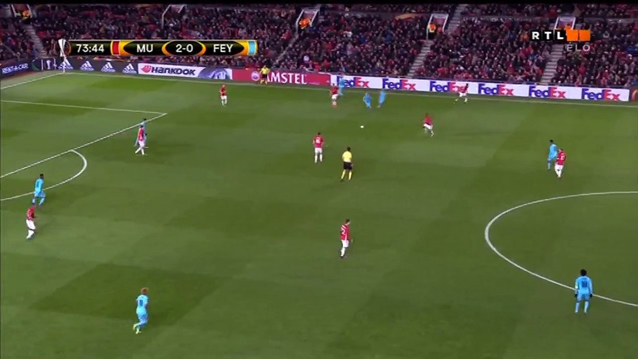 GOAL! Man. United 3-0 Feyenoord (Jones 75 og)