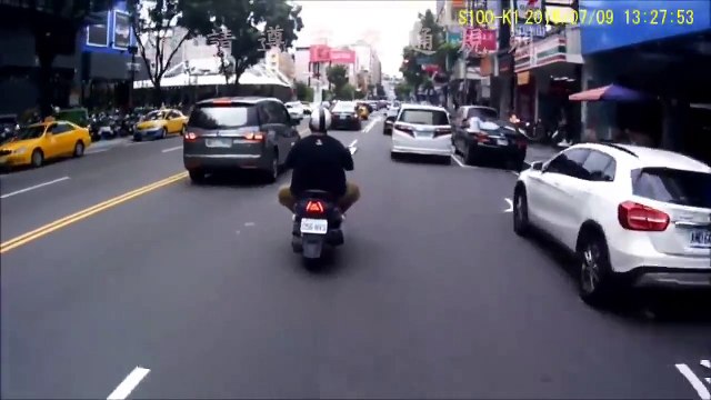 A very funny accident - OMG video