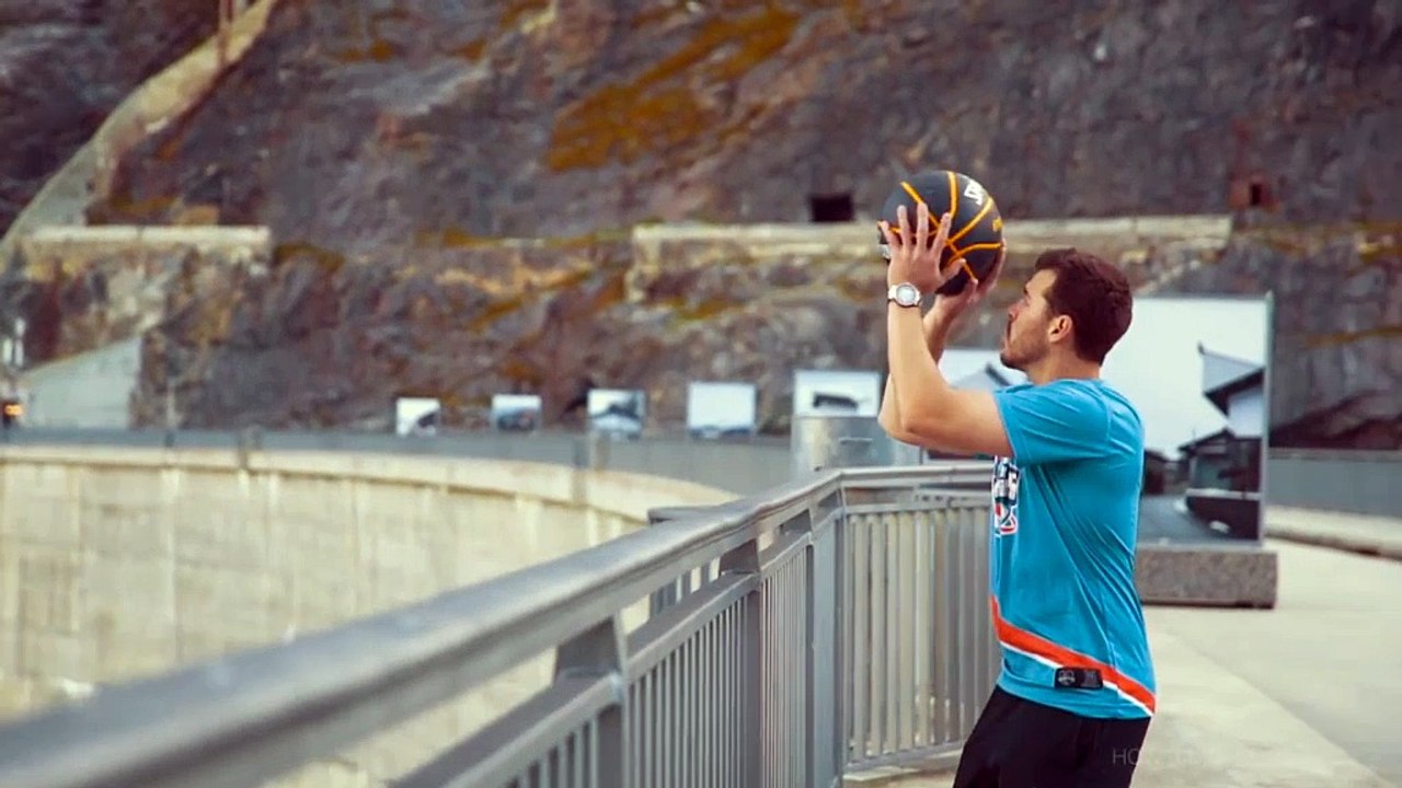 Record du monde - Un panier marqué depuis 180 mètres de haut !
