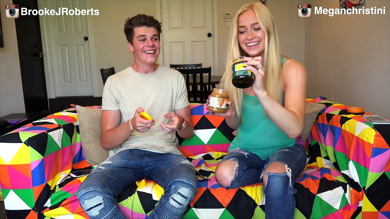 AMERICAN GIRL TRIES VEGEMITE BECAUSE OF 5SOS