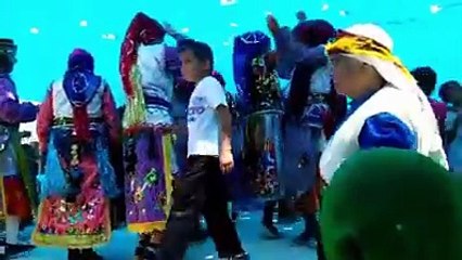 Yöresel Kıyafetli Türkmen Kadını Yiğit Olur Çölova