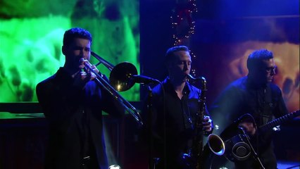 Surprenant Dexter  avec des accents "Bowiniens"...