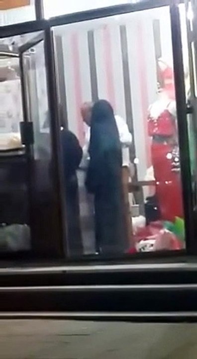 Tailor measuring Saudi girl causes outrage: Video Goes Viral