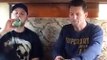 Surströmming Challenge : Deux hommes tentent de manger du hareng fermenté...