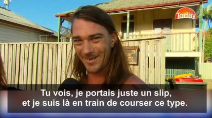 下载视频: Cette interview d'un super-héros australien est forcément devenue virale