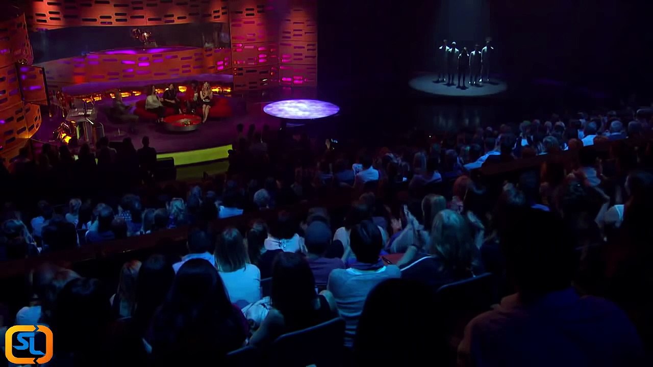 Christine and the Queens - Tilted - LIVE 2016 June 17