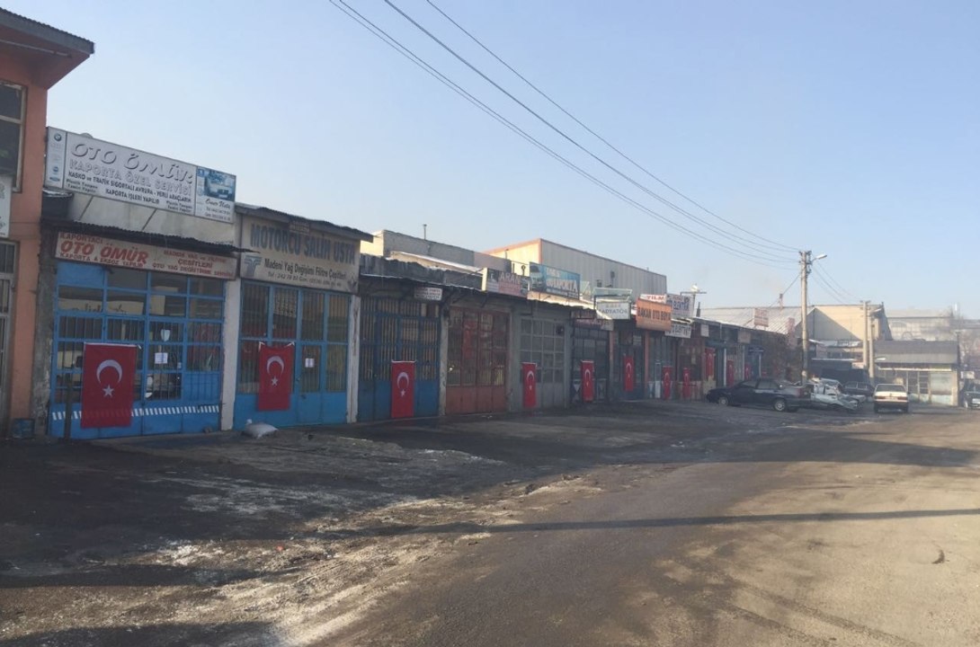 Şehit, davulla zurnayla askere böyle uğurlanmış