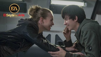 Un espacio entre nosotros - Tráiler español (HD)