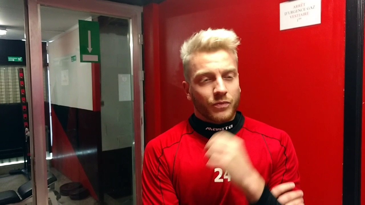 Julien Bertoux (Seraing) avant Dender-Seraing