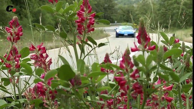 ITALIAN JOB Cap. 4 Ferrari 488 Spider Prueba Test Review en español coches.net