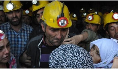 23 saat sonra göçükten kurtarılan işçi gözyaşlarına boğuldu