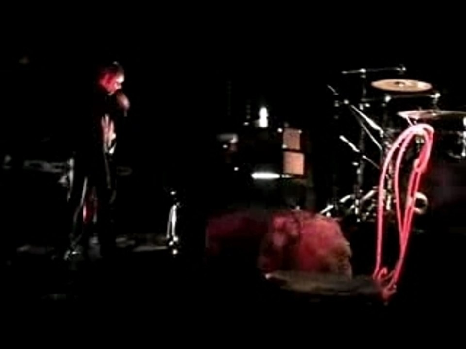Queenadreena - Razorblade