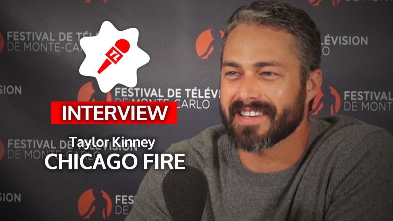 Taylor Kinney, le beau pompier de Chicago Fire,...