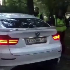 سيارة الزجاج شاتيربروف مدهش حقا