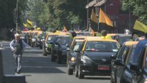 Taxistas chilenos demandan la prohibición de Uber y Cabify