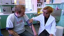 Freaky Eaters | Crisps Addict Examined By Harley Street Doctor