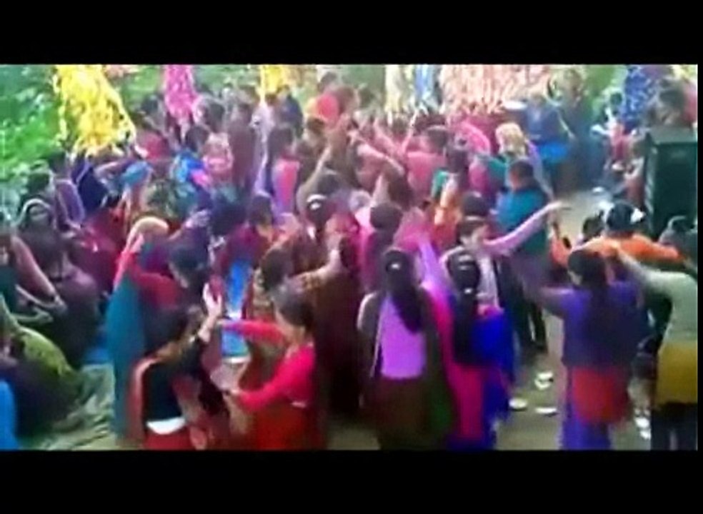 New Garhwali Superhits Dance - Dadi Maa Meri Roj Kahati thi  Garhwali Rimix - Full on Masti