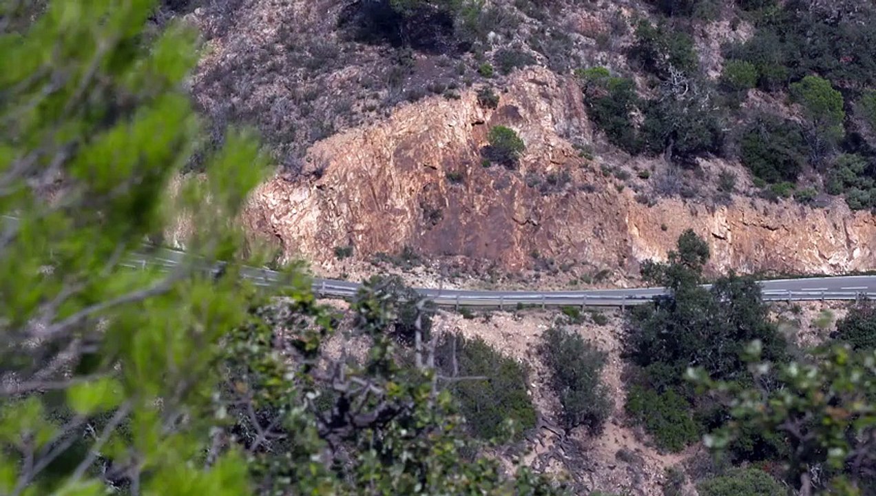 2017 Audi R8 Spyder V10 Test Drive & Review - English