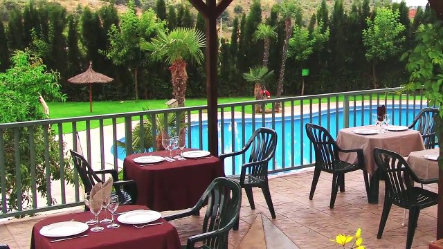 Restaurant and Swimming Pools Camping Serra de Prades & Resort
