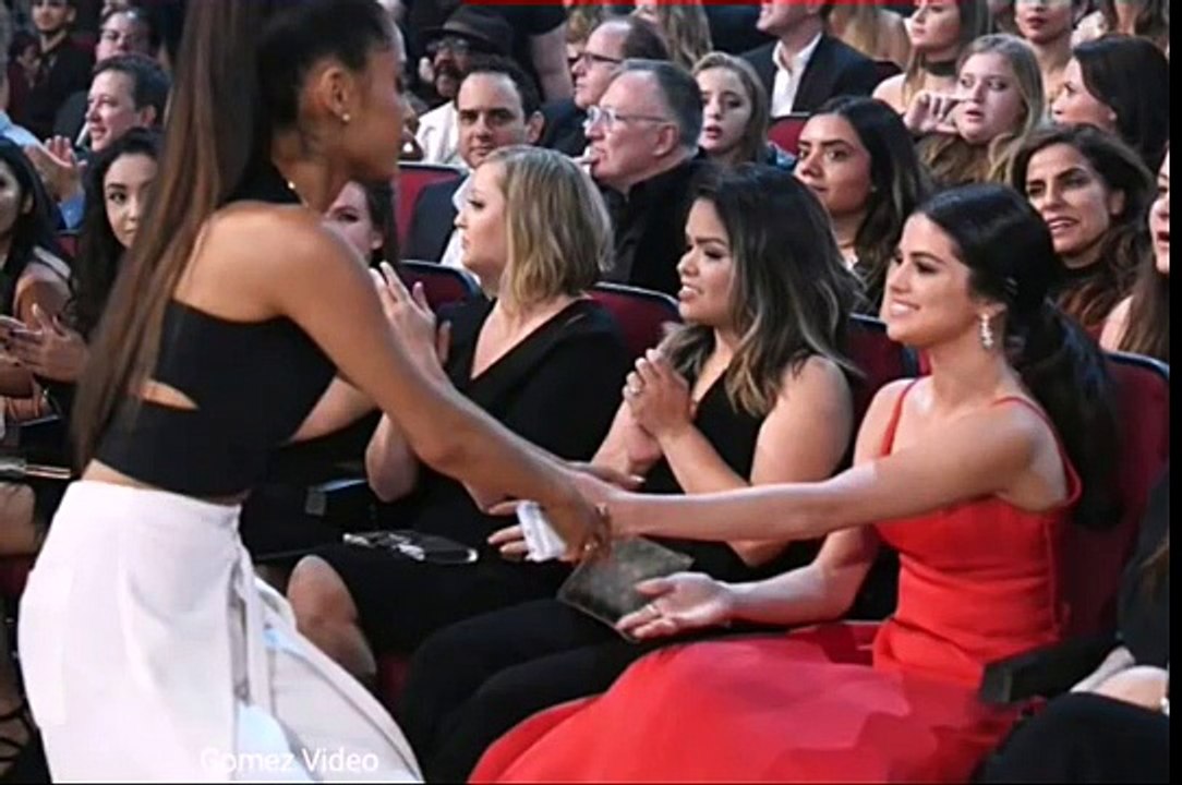 Selena Gomez & Ariana Grande Kissing In The Audience At The AMAs 2016
