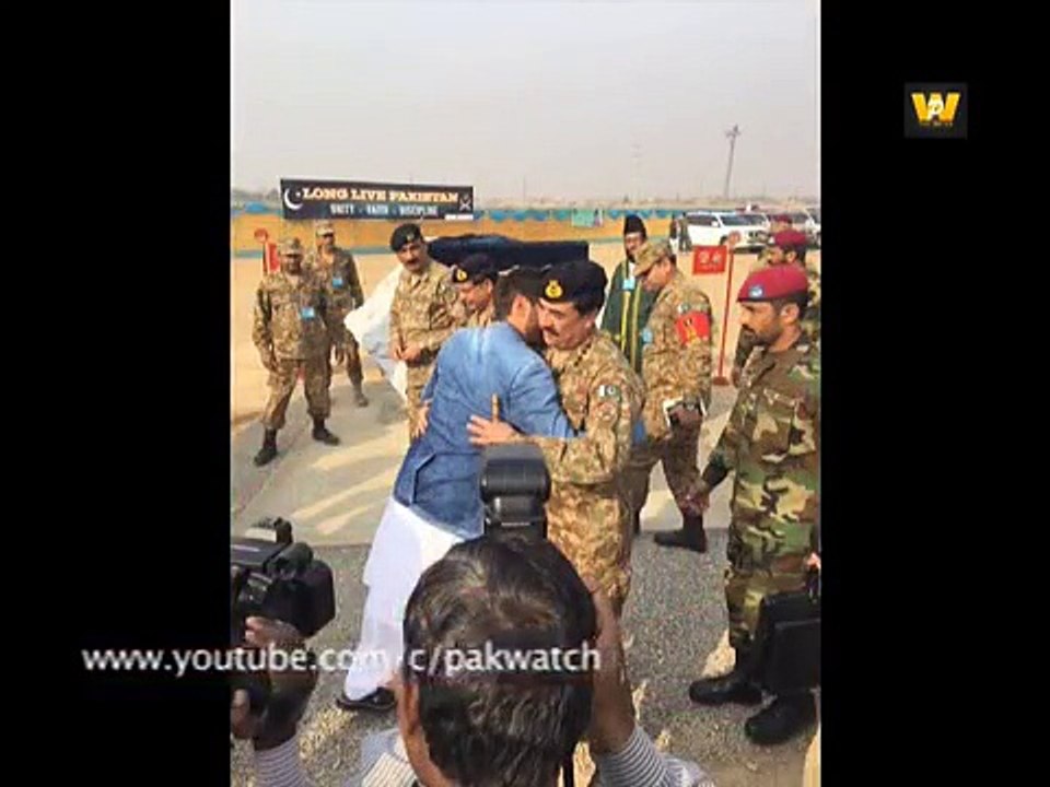 Pak Army Chief's Gift to Boom Boom Afridi
