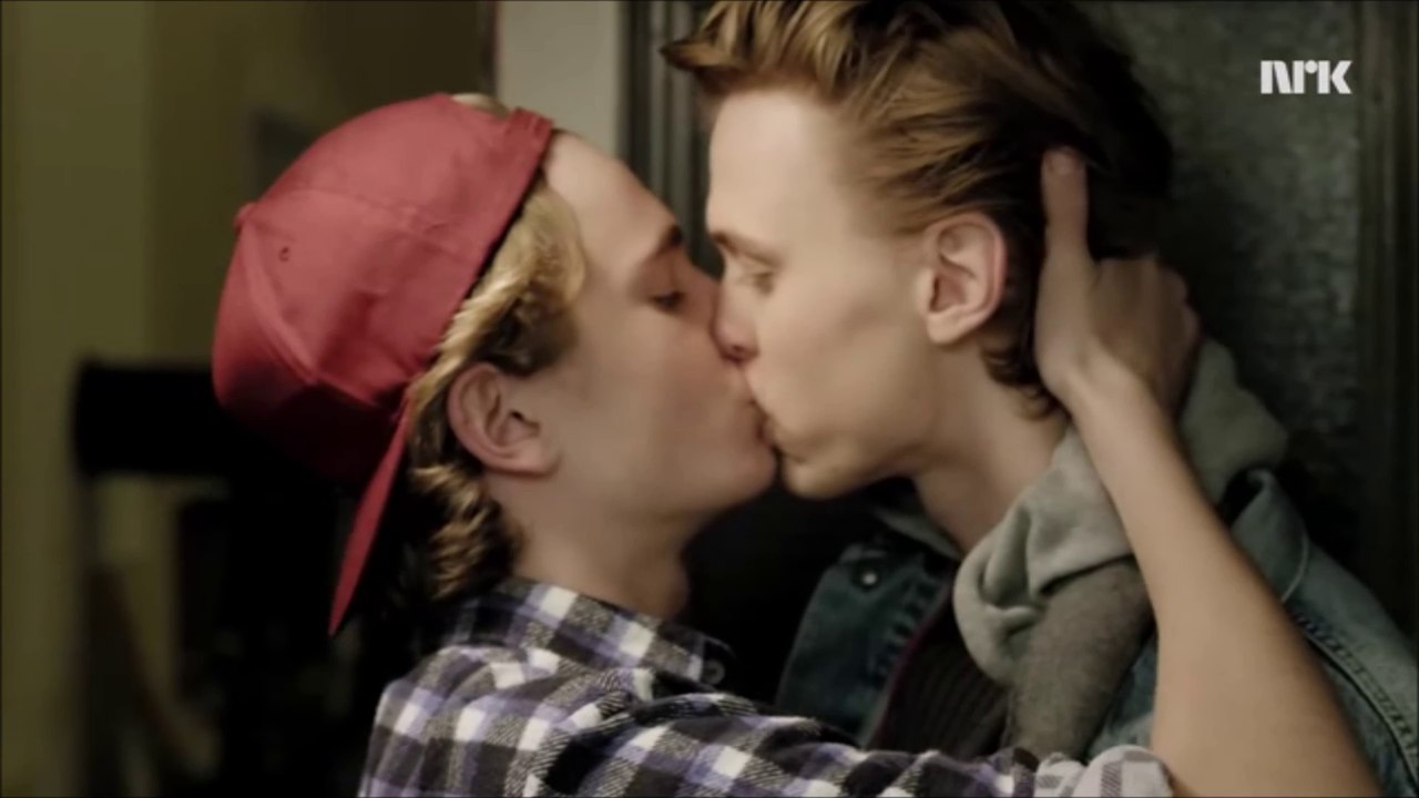 Skam - Stop texting me clip : Isak and Even reunited