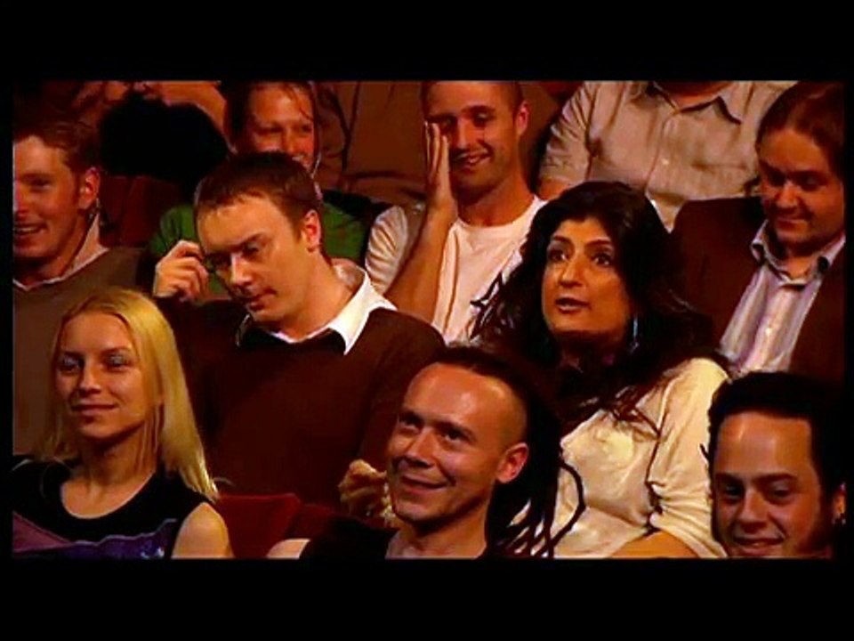 Aussie comedian Brendon Burns vs. heckler