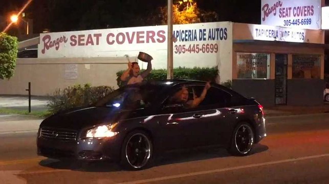 En Floride, les Cubains célèbrent la mort de Fidel Castro