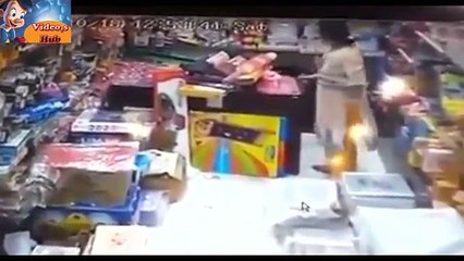 Larki ki Besharm Chori in Camera