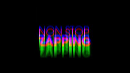 Toulouse : Pascal Dupraz attaqué par un avion en papier, la toile se moque (Vidéo)