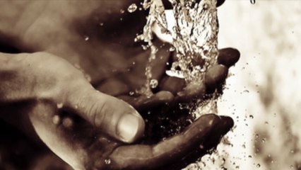 Se laver les mains après s'être coupé les ongles