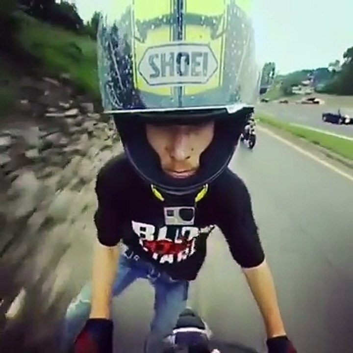 Un jeune va regretter d'avoir fait le malin sur sa moto