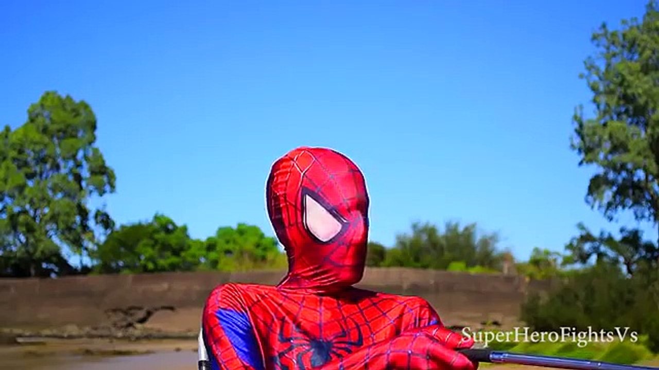Superhero in Real Life Spiderman Vs Venom Murder On The Beach! Super Hero Fights In Real Life Irl