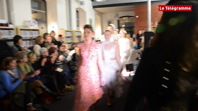 Brest. Les créations récup. défilent à la médiathèque