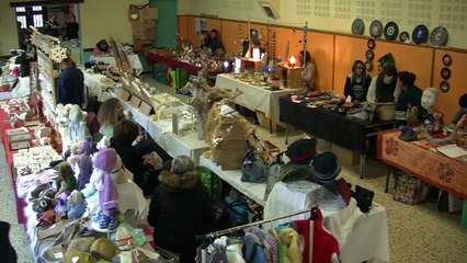 D!CI TV : des capsules de café recyclées en bijoux sur le marché de Noël de Neffes