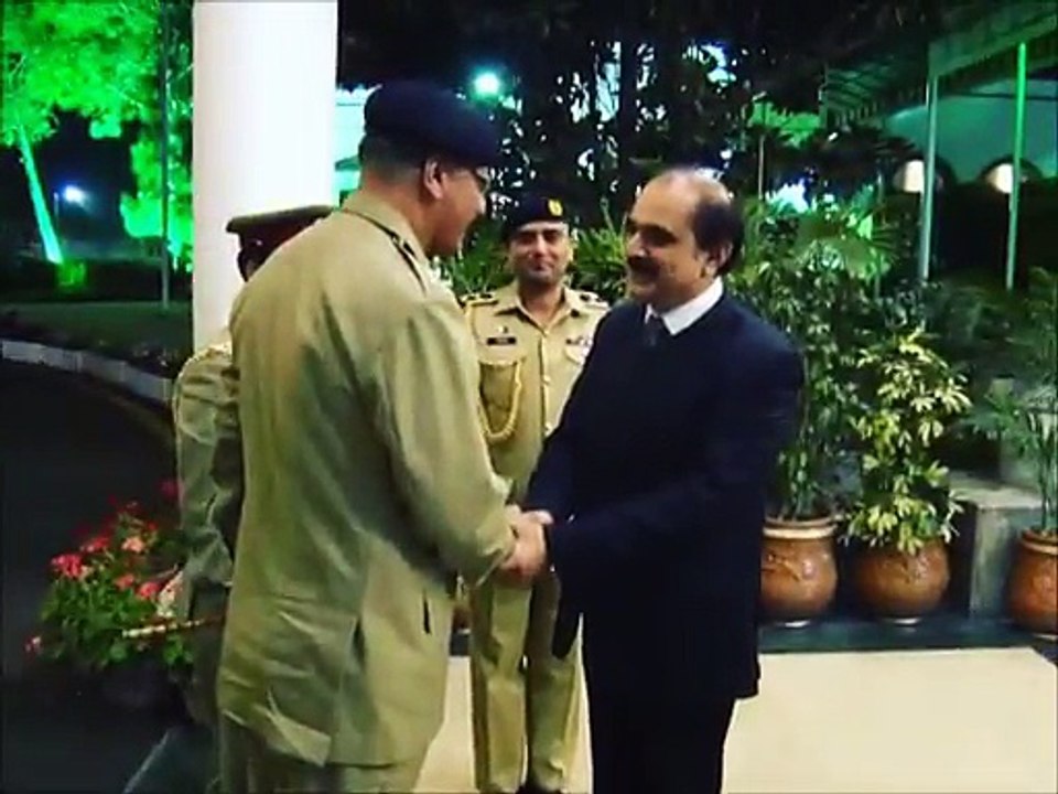 First Entry of New Army Chief Gen Qamar Bajwa After Appointing