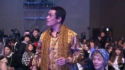 Chi Pu rạng ngời sánh vai Choi Jin Hyuk trao giải cho chủ nhân PPAP