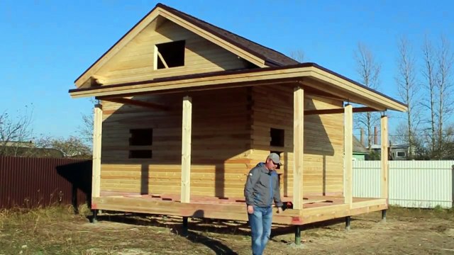 Строительство бани из профилированного бруса.