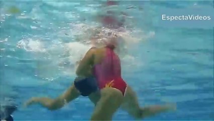 Women's Waterpolo Dirty play - (HD) What happens underwater !!!