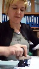 yetenekli kadın, (Katip çok iyi iş çıkarıyor)