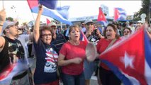Cubanos en el exilio continúan festejando en Miami la muerte de Castro