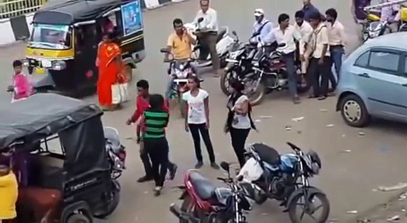 Girls Fighting , Indian wwe :P