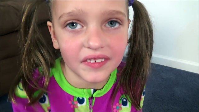 Baby Annabelle Bloody Tooth Falls Out While Filming 'No Freak Out'-HwPkhOuxCEA