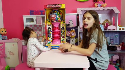 Jelly Belly  Bean Pretend Food and Giant GumBall _ Learn Colors-Gf0XKqcnE40